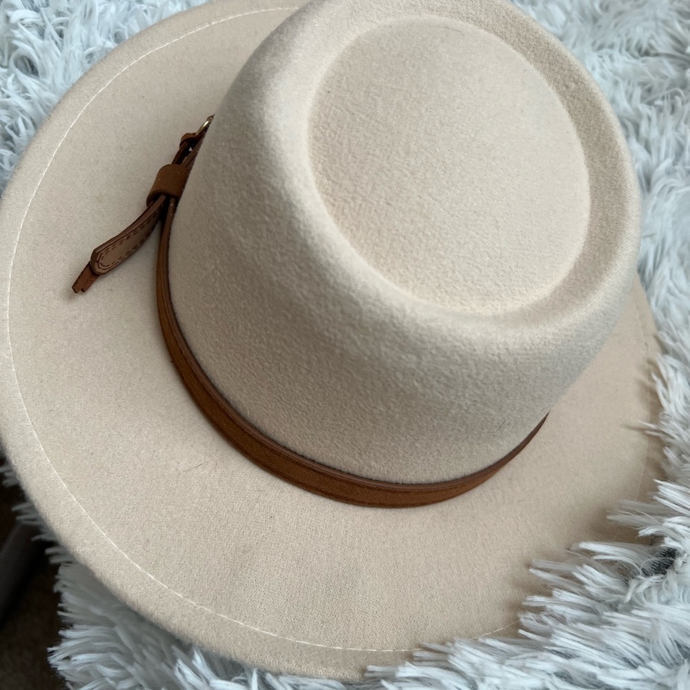 Hat - Picture 3 of 5